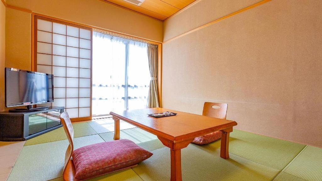Ooedo Onsen Monogatari Minoh Kanko Hotel Exterior photo