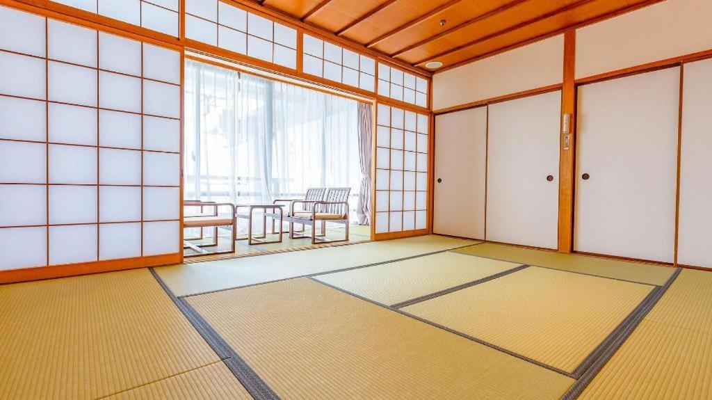Ooedo Onsen Monogatari Minoh Kanko Hotel Exterior photo
