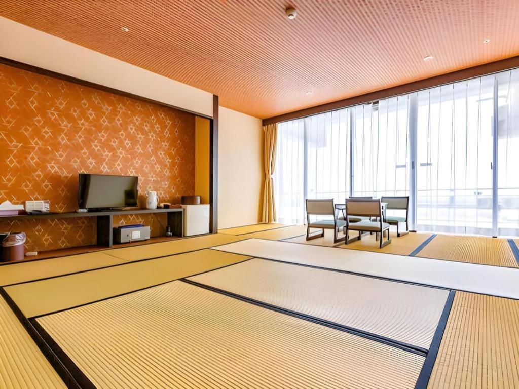 Ooedo Onsen Monogatari Minoh Kanko Hotel Exterior photo