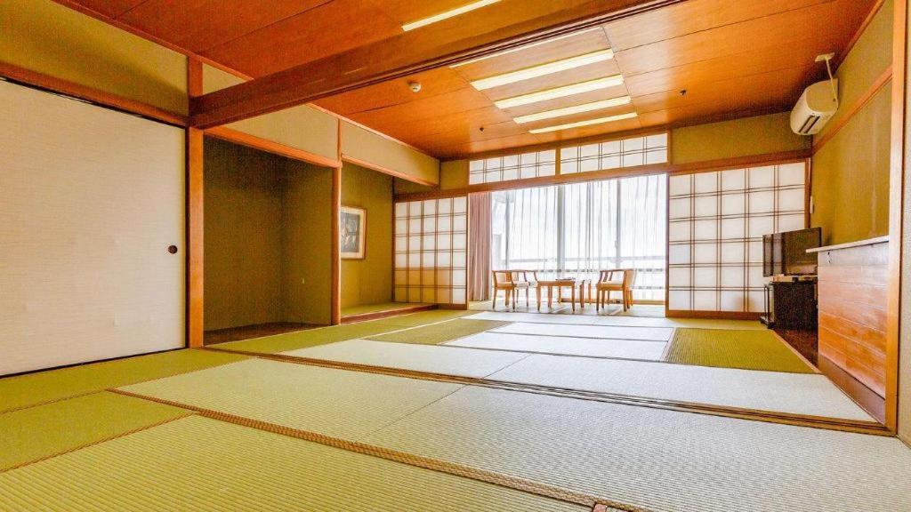Ooedo Onsen Monogatari Minoh Kanko Hotel Exterior photo